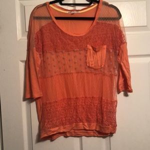 Light weight lacy quarter sleeve shirt